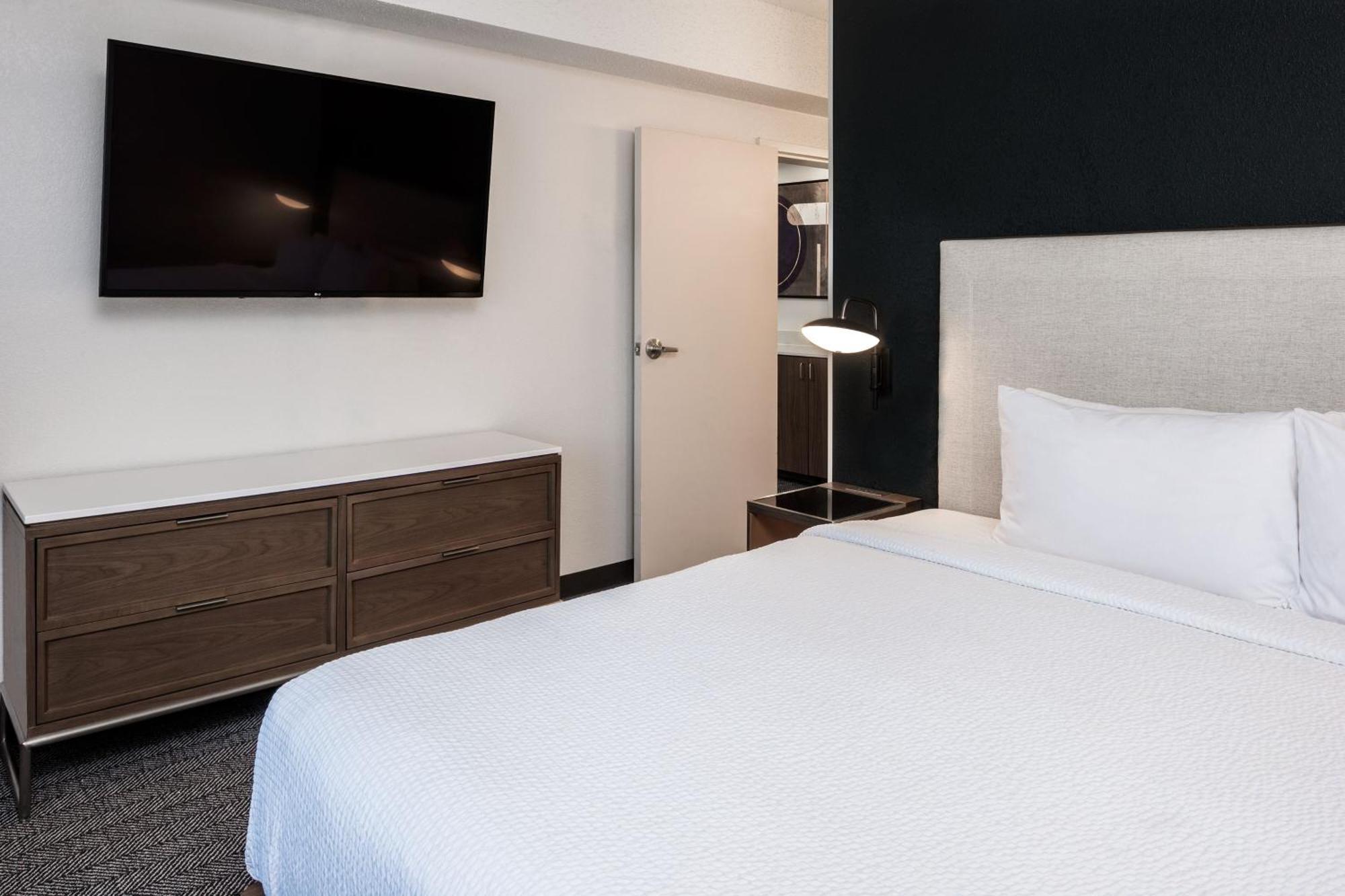 Courtyard By Marriott Charlotte Ballantyne Eksteriør billede